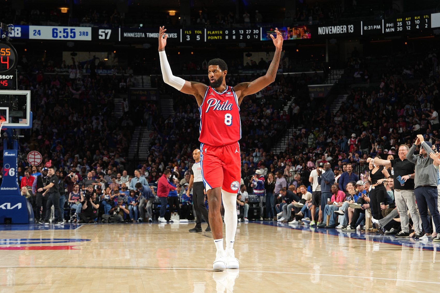 开云网页版-梦回巅峰！乔治半场7中6高效拿下18分1板2助2断